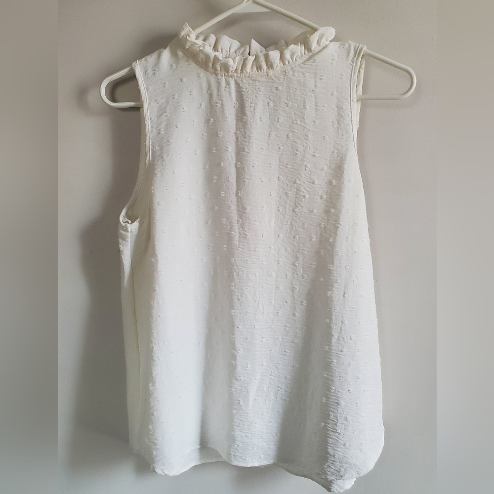 Elegant White Sleeveless Top